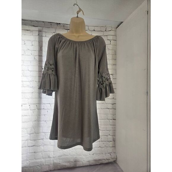 WinWin Womens Size S/M Grey Ruffle Sleeve Tunic - Picture 1 of 5